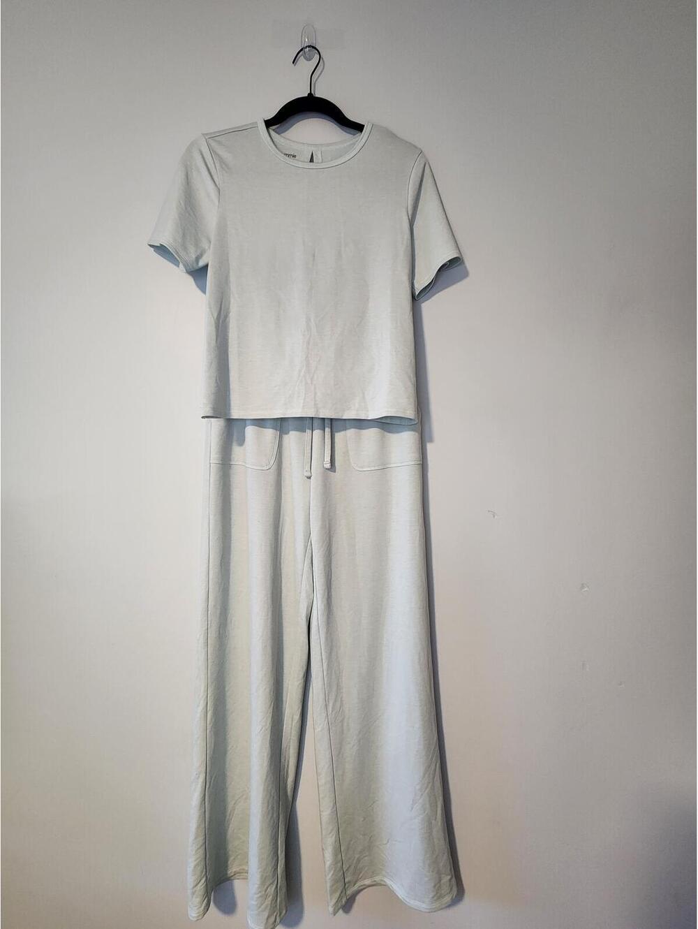 Yummie Light Gray Twist-Back Short Sleeve Lounge Set